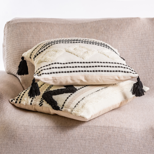 Almohadon New Age con Borlas